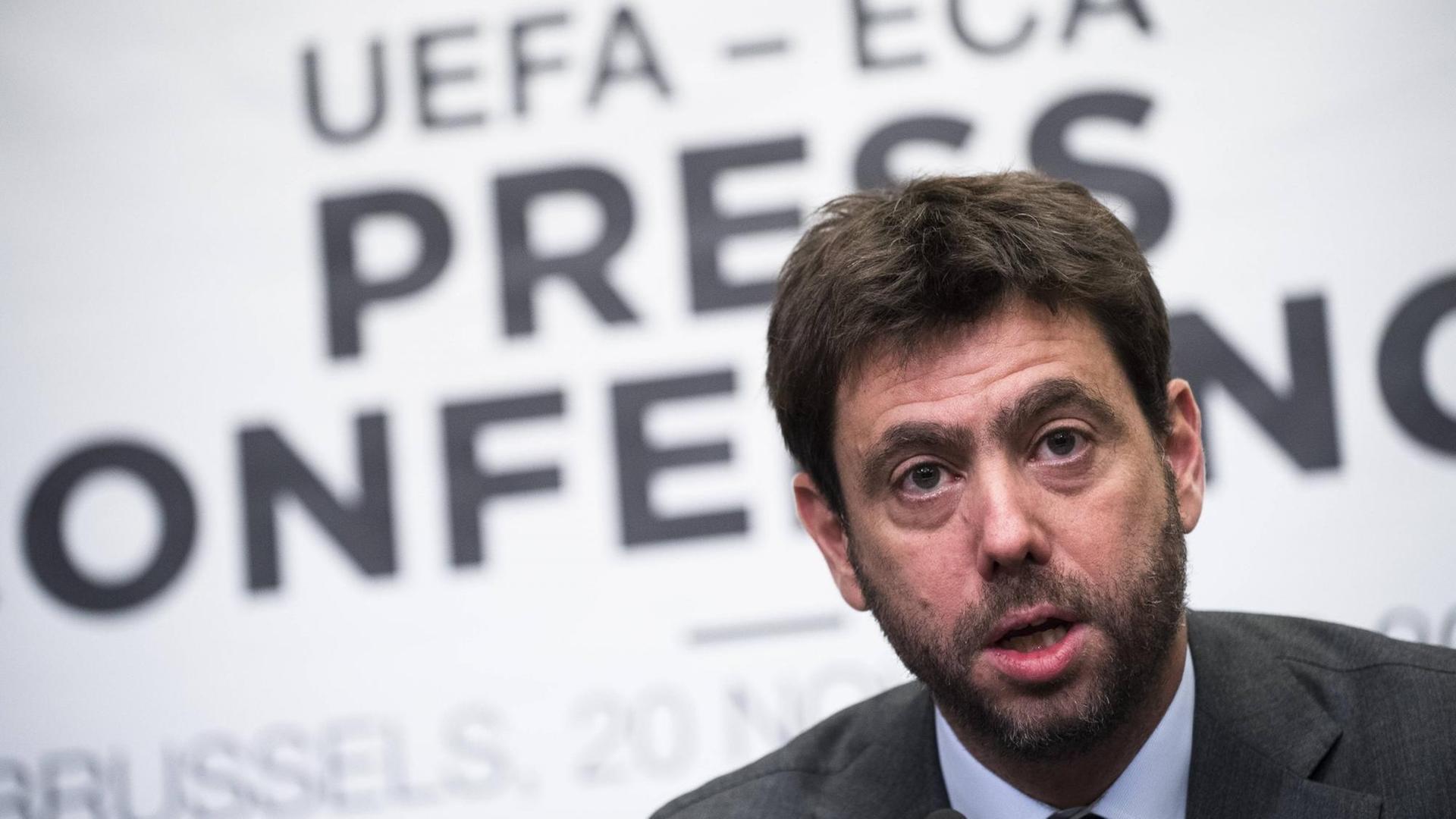 Andrea Agnelli bei einer Pressekonferenz der ECA, der Europäischen Klubvereinigung im Fußball. Andrea Agnelli bei einer Pressekonferenz der ECA, der Europäischen Klubvereinigung im Fußball.