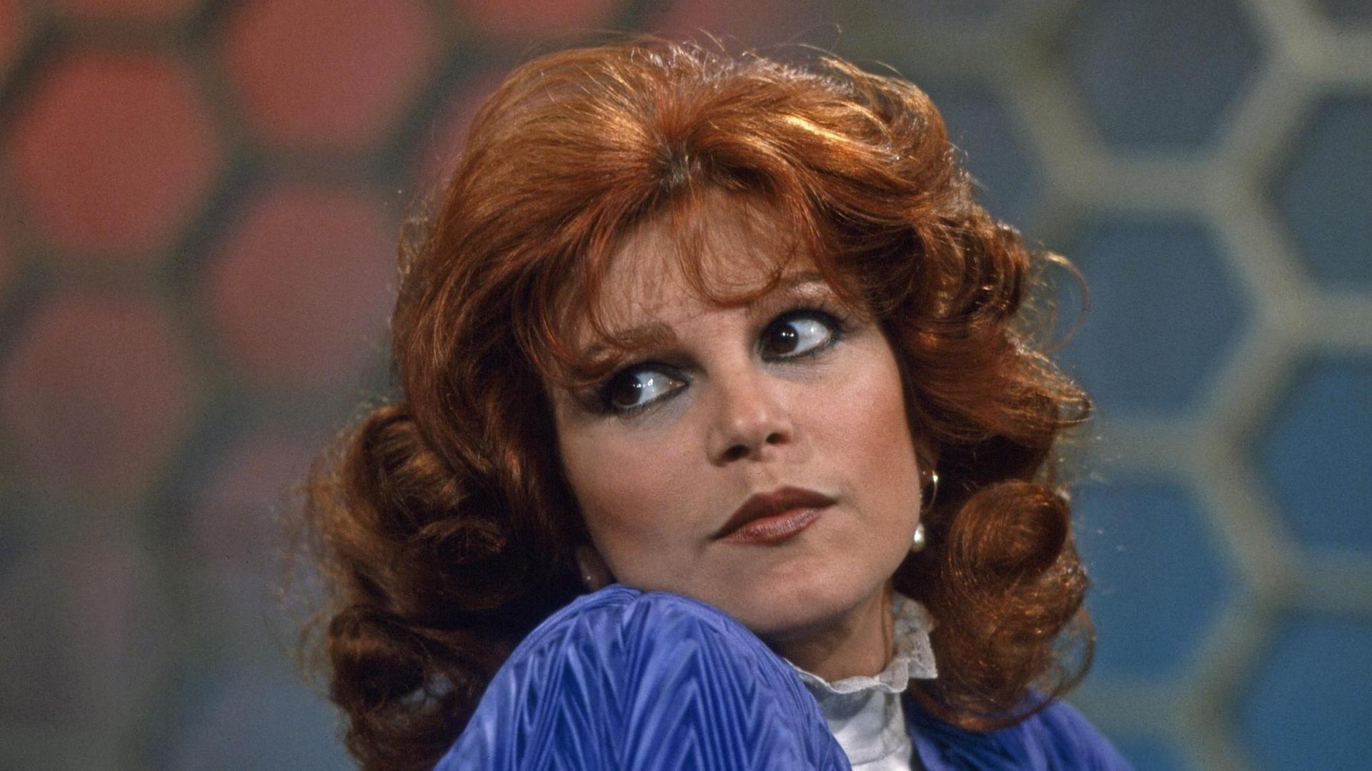 Die italienische Sängerin und Schauspielerin Milva, Deutschland 1980er Jahre. Die italienische Sängerin und Schauspielerin Milva, Deutschland 1980er Jahre.