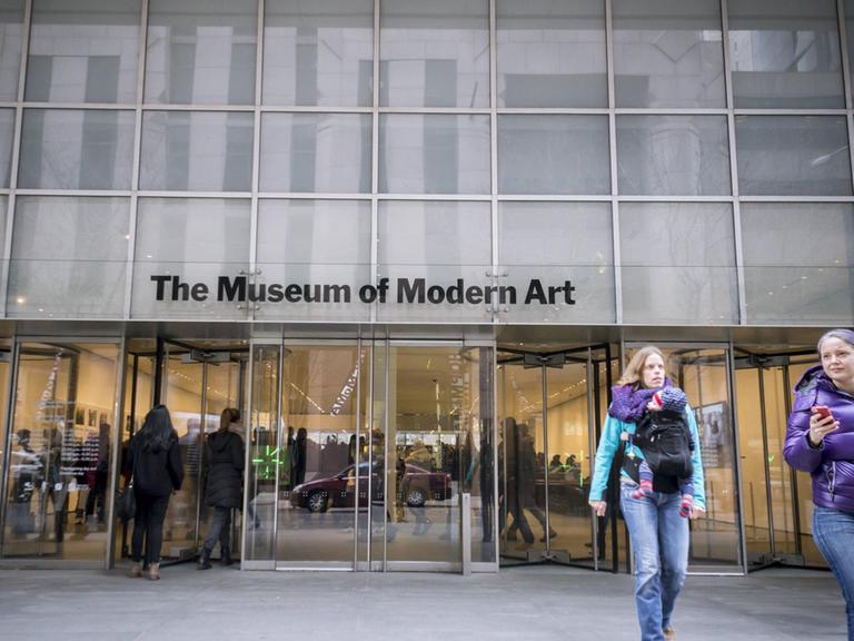 Der Eingang zum MoMa - Museum of Modern Art - in New York City.