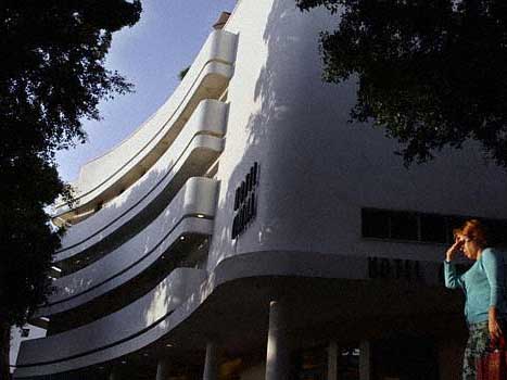Gebäude im Bauhaus-Stil in Tel Aviv Gebäude im Bauhaus-Stil in Tel Aviv