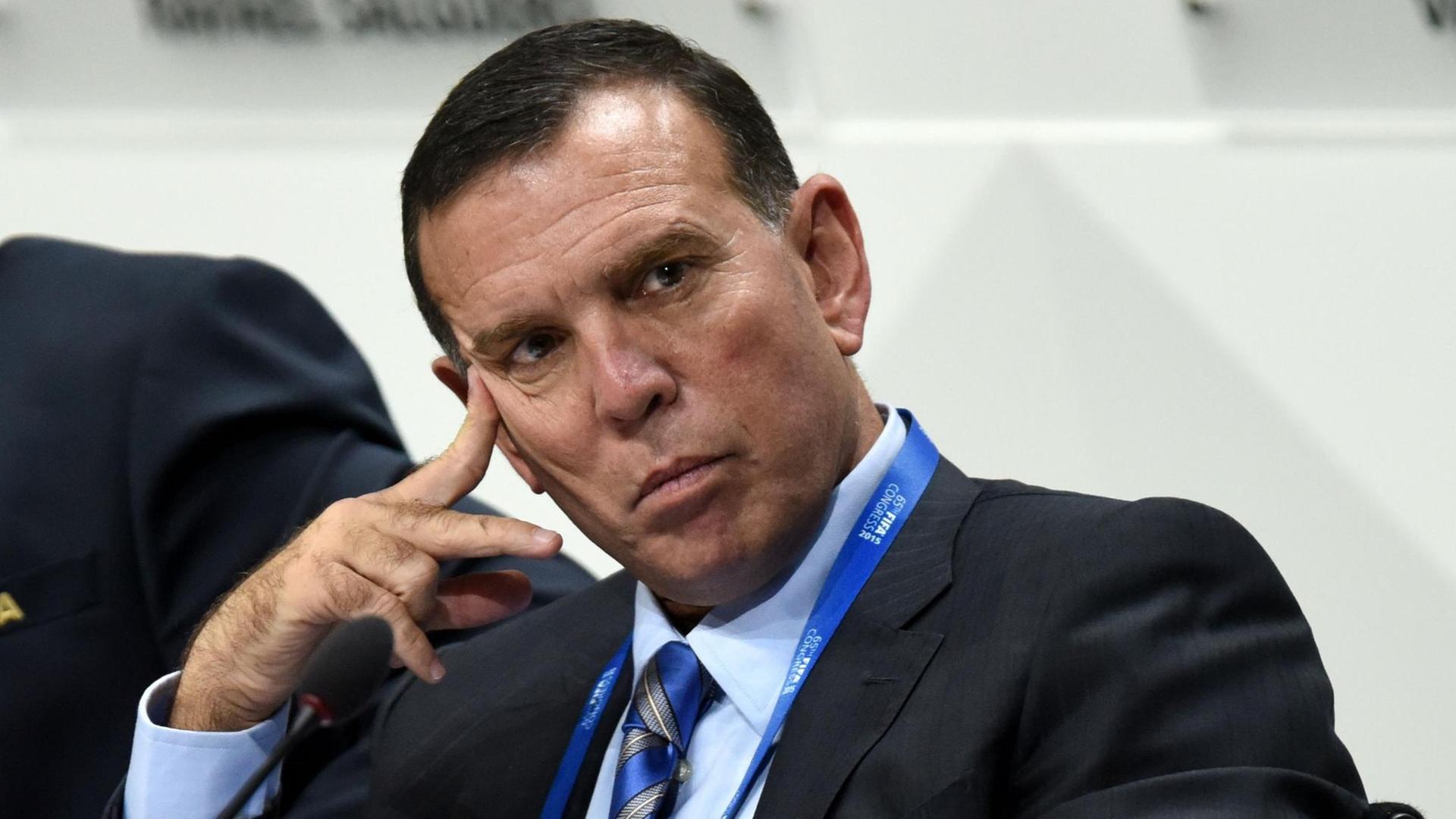 Fifa-Vizepräsident Juan Angel Napout auf dem Fifa-Kongress im Hallenstadion Zürich im Mai 2015 Fifa-Vizepräsident Juan Angel Napout auf dem Fifa-Kongress im Hallenstadion Zürich im Mai 2015