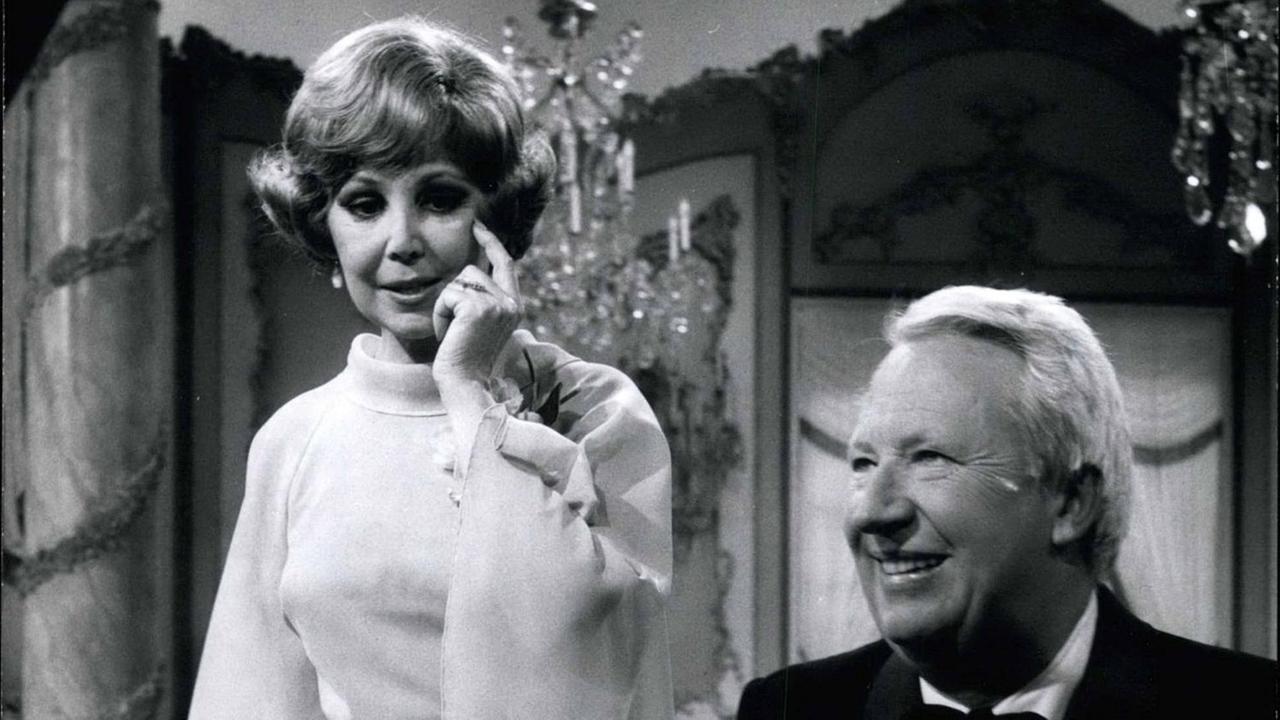 Der ehemalige englische Premierminister Edward Heath als Gast in der TV-Sendung "Anneliese Rothenberger Gibt Sich Die Ehre" Der ehemalige englische Premierminister Edward Heath als Gast in der TV-Sendung "Anneliese Rothenberger Gibt Sich Die Ehre"