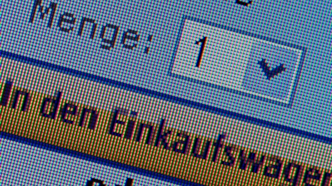 Die Anzeige eines elektronischen Warenkorbs auf einem Computerbildschirm auf der Internetseite eines Onlinehändlers, aufgenommen am 10.01.2014 in Schwerin (Mecklenburg-Vorpommern). Die Anzeige eines elektronischen Warenkorbs auf einem Computerbildschirm auf der Internetseite eines Onlinehändlers, aufgenommen am 10.01.2014 in Schwerin (Mecklenburg-Vorpommern).