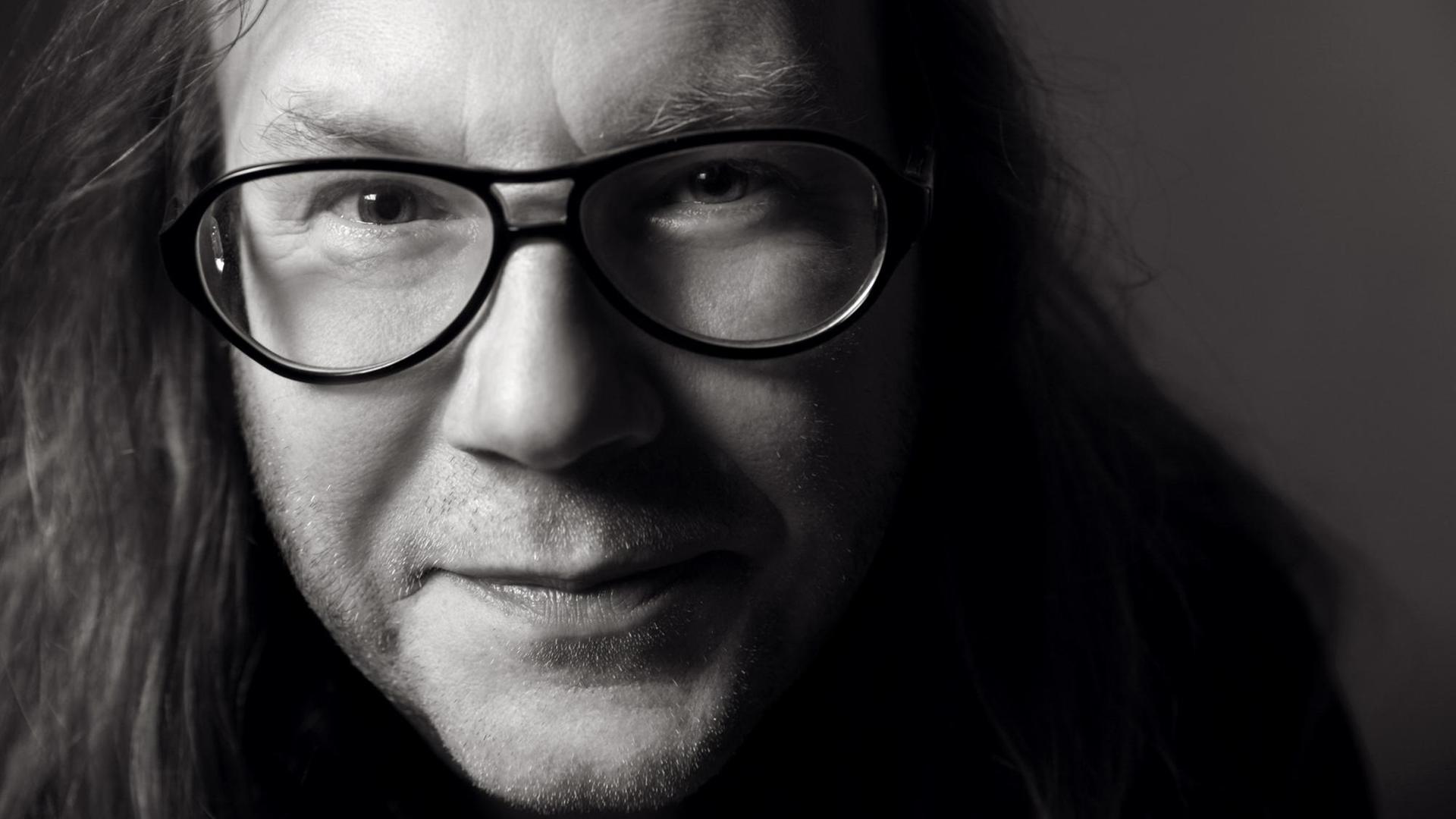 Porträt des Pianisten Vladislav Sendecki