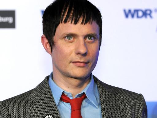 Der Musiker und Hörspielmacher Felix Kubin posiert bei der Verleihung des Deutschen Hörbuchpreises 2014.