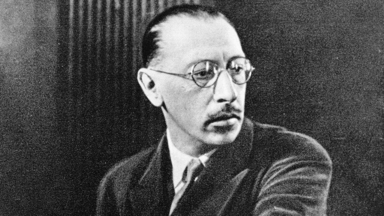 Strawinsky, Nizza, 1927 / Foto Strawinsky, Igor russ. Komponist Oranienbaum 17.6.1882 - New York 6.4. 1971. Portraetaufnahme, Nizza, 1927. Strawinsky, Nizza, 1927 / Foto Strawinsky, Igor russ. Komponist Oranienbaum 17.6.1882 - New York 6.4. 1971. Portraetaufnahme, Nizza, 1927.