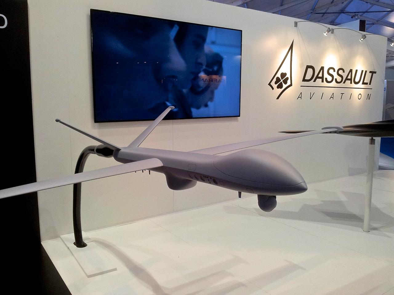 Eine MALE 2020 Drohne auf der Militärmesse in Bordeaux Eine MALE 2020 Drohne auf der Militärmesse in Bordeaux