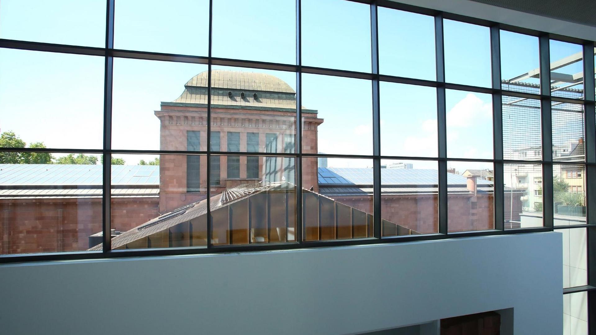 Blick auf das Jugendstilgebäude vom neueröffneten Museumskomplex in Mannheim, 30.05.2018 Blick auf das Jugendstilgebäude vom neueröffneten Museumskomplex in Mannheim, 30.05.2018