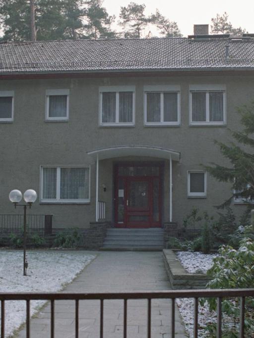Haus in der Waldsiedlung Wandlitz in dem zu DDR-Zeiten die ehemaligen SED-Politbüromitglieder Friedrich Ebert und später Horst Dohlus wohnten. 