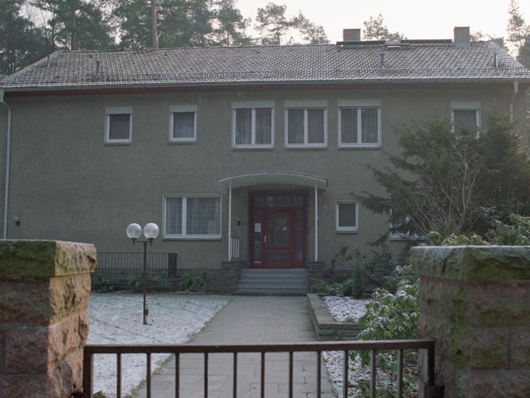 Haus in der Waldsiedlung Wandlitz in dem zu DDR-Zeiten die ehemaligen SED-Politbüromitglieder Friedrich Ebert und später Horst Dohlus wohnten. 