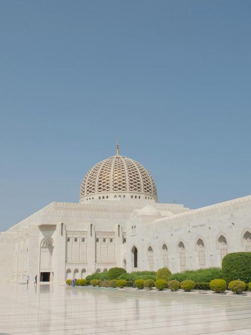 Die Sultan Qaboos Moschee in Maskat, Oman