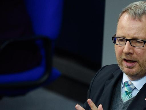 Johannes Kahrs (SPD), Sprecher der Bundesfraktion im Haushaltsausschuss, spricht am 29.11.2019 während der 132. Sitzung des Deutschen Bundestages im Plenarsaal des Reichstagsgebäudes.