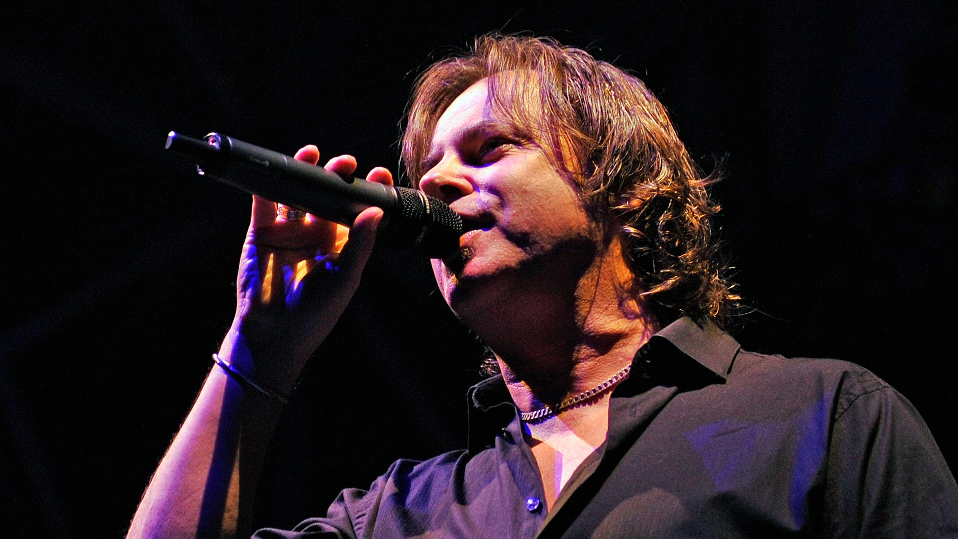 Der Sänger Bruth Guthro der schottischen Pop-Rock Gruppe Runrig Der Sänger Bruth Guthro der schottischen Pop-Rock Gruppe Runrig