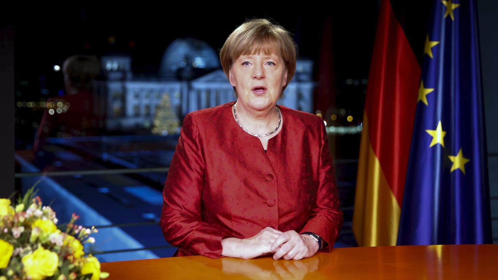 Bundeskanzlerin Angela Merkel während ihrer Neujahrsansprache. Bundeskanzlerin Angela Merkel während ihrer Neujahrsansprache.