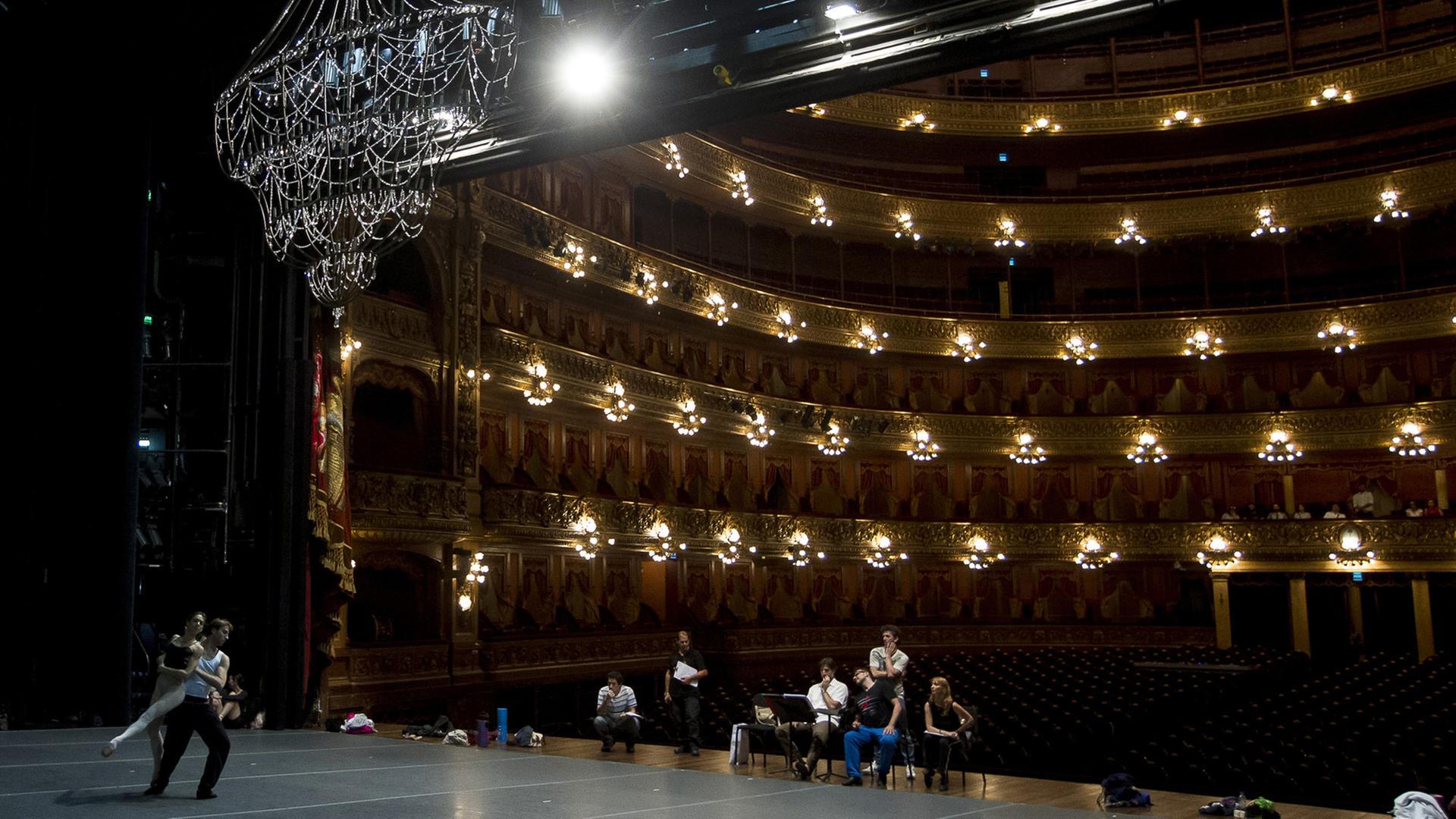 Schauspieler im Teatro Colon in Buenos Aires Schauspieler im Teatro Colon in Buenos Aires