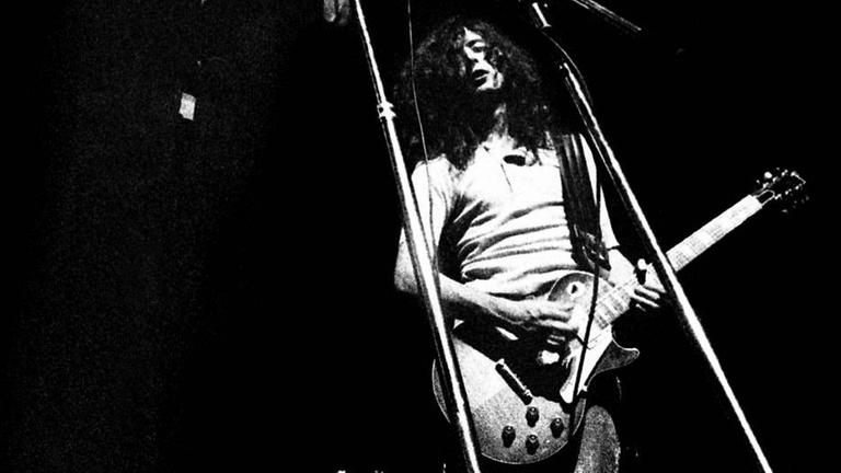 Robert Plant und Jimmy Page (r) von der Band Led Zeppelin 1969 in Paris