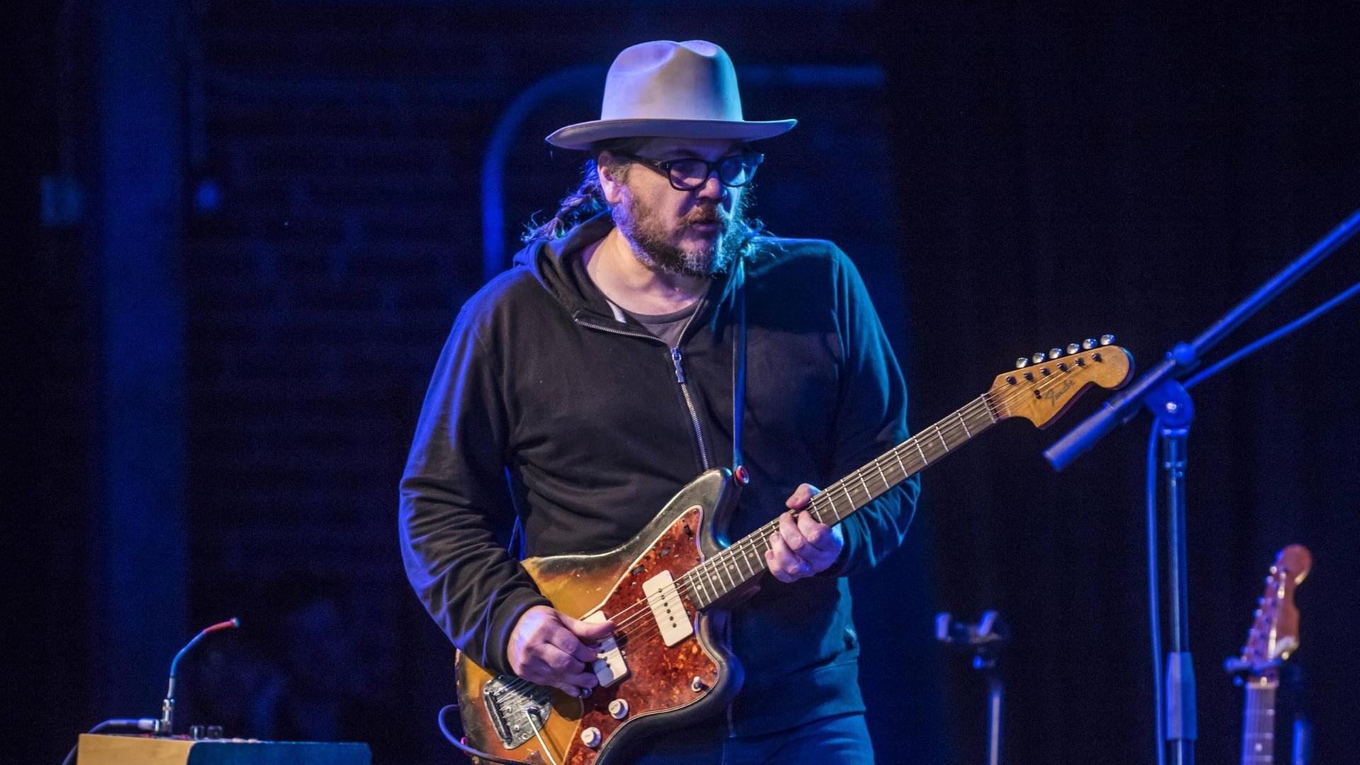 Jeff Tweedy 2017 auf dem Big Ears Festival in den USA. Jeff Tweedy 2017 auf dem Big Ears Festival in den USA.