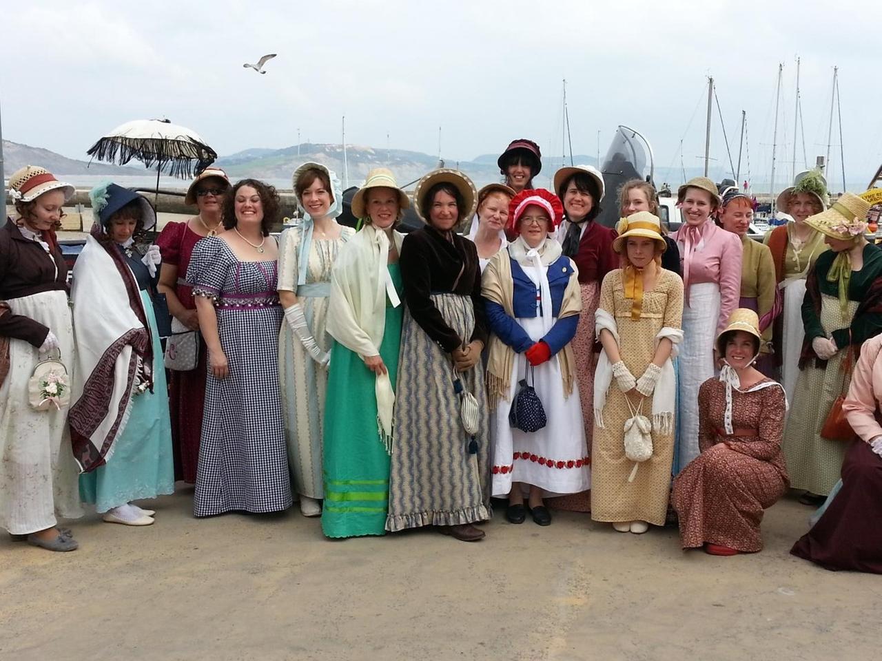 Gruppenbild mit Möwe in Lyme Regis. Gruppenbild mit Möwe in Lyme Regis.