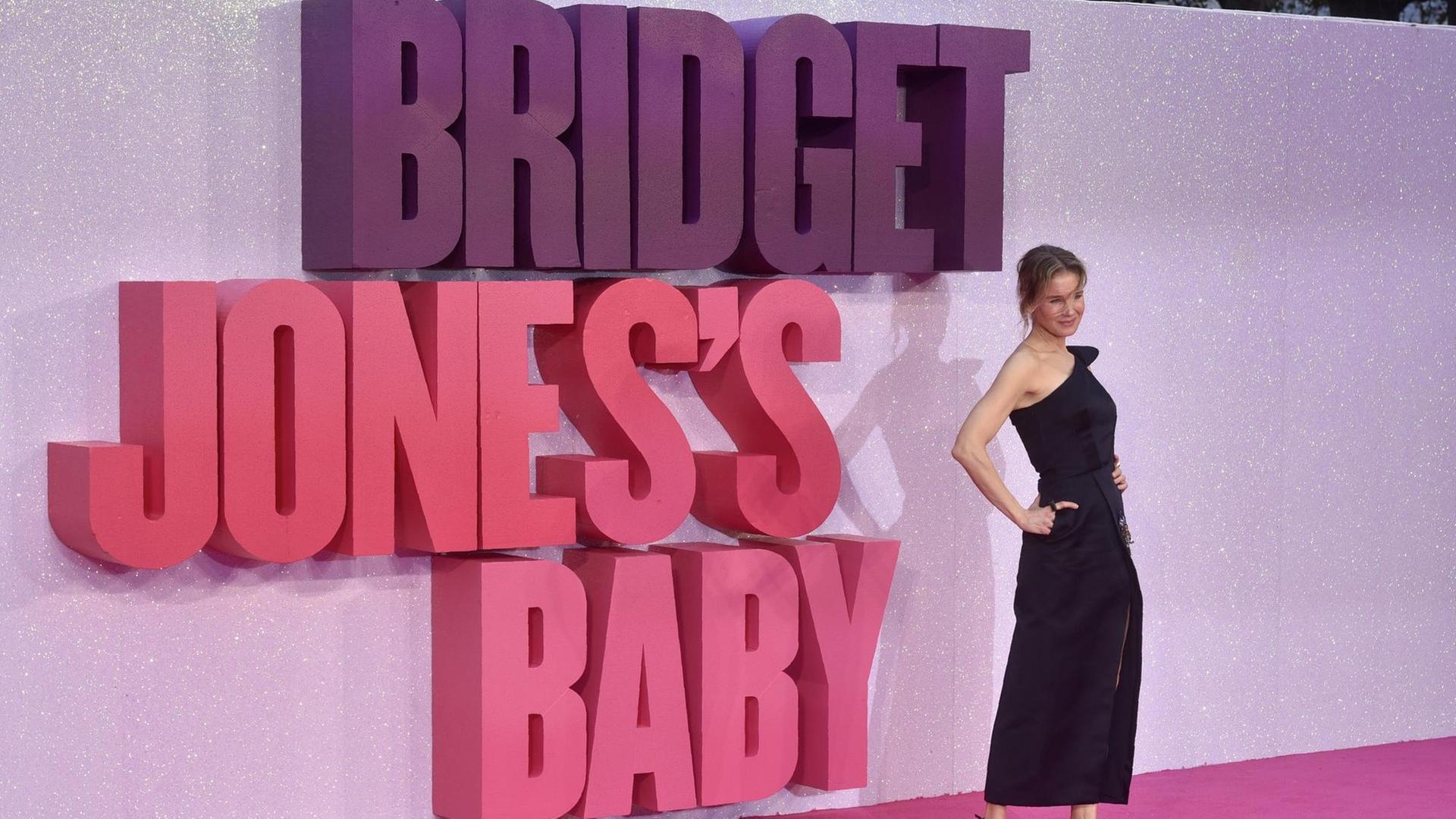 US-Schauspielerin Renée Zellweger posiert auf dem roten Teppich bei der Weltpremiere zum Film "Bridget Jones' Baby". US-Schauspielerin Renée Zellweger posiert auf dem roten Teppich bei der Weltpremiere zum Film "Bridget Jones' Baby".