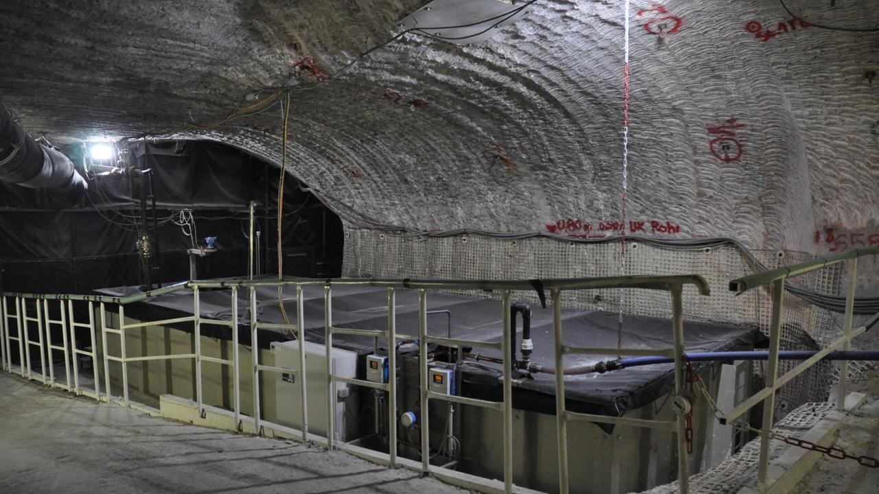Blick auf die Auffangtanks, in die jeden Tag über 12.500 Liter Wasser fließen. Blick auf die Auffangtanks, in die jeden Tag über 12.500 Liter Wasser fließen.