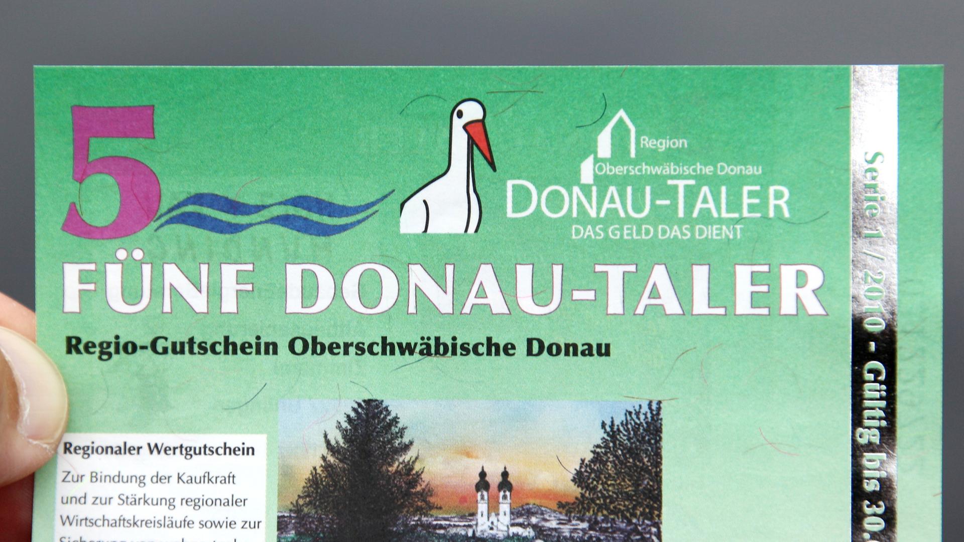 Geldschein im Wert von fünf Donau-Talern Geldschein im Wert von fünf Donau-Talern
