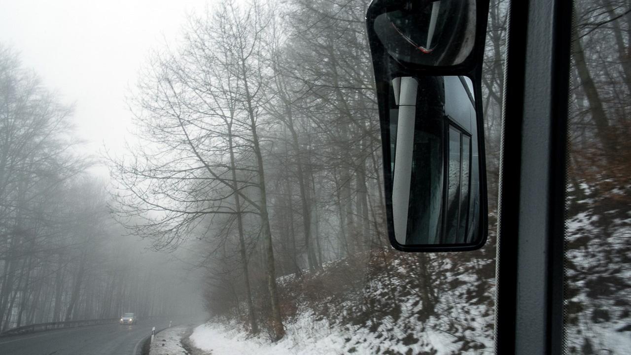 Morgens um neun Uhr im Sauerland - unterwegs im Bus Morgens um neun Uhr im Sauerland - unterwegs im Bus