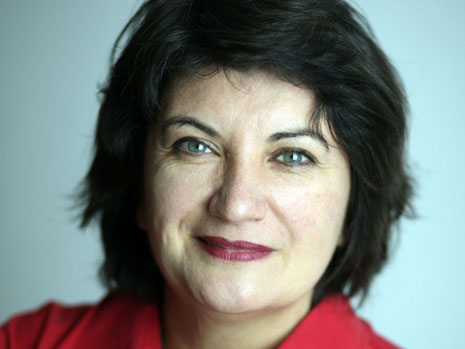 Canan Topçu ist freie Journalistin. Sie wurde in der Türkei geboren und lebt seit 1973 in der Bundesrepublik. 