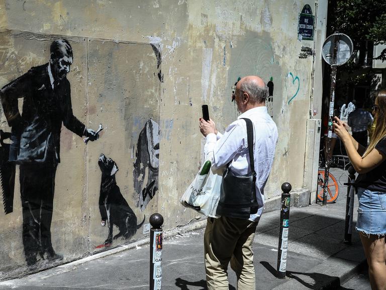 Aktuelle Streetart des Künstlers Banksy in Paris.