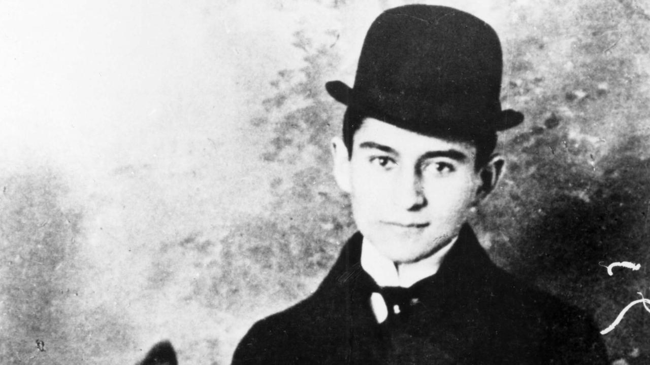 Undatierte Aufnahme von Franz Kafka. Undatierte Aufnahme von Franz Kafka.