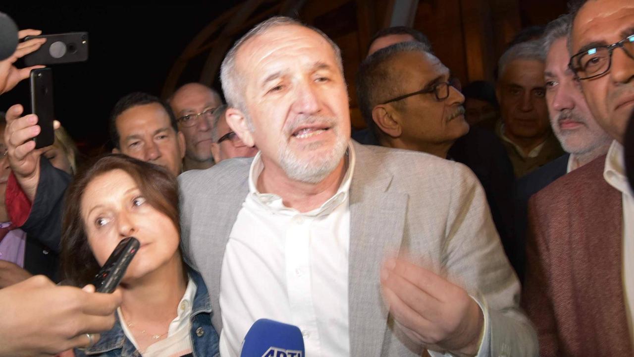 Der "Cumhuriyet"-Herausgeber Akin Atalay nach seiner Freilassung im April 2018 Der "Cumhuriyet"-Herausgeber Akin Atalay nach seiner Freilassung im April 2018