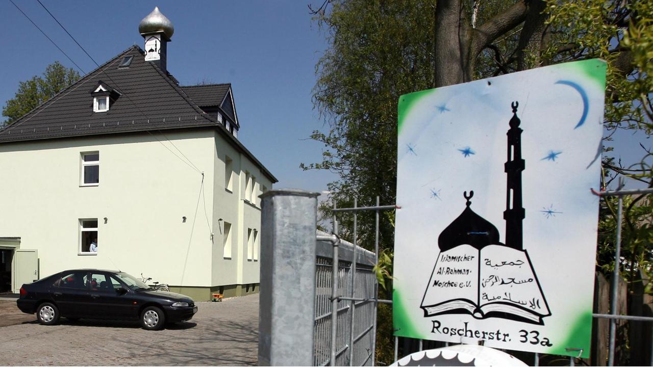 Die Al-Rahman Moschee in Leipzig, aufgenommen am 23.04.2008. Die Al-Rahman Moschee in Leipzig, aufgenommen am 23.04.2008.