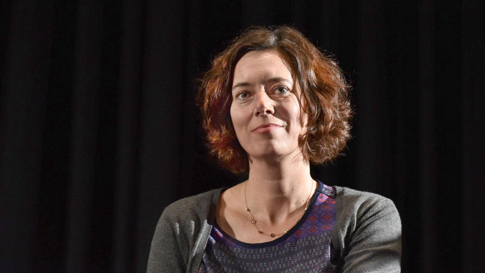 Die österreichische Schriftstellerin Eva Menasse am 12.03.2018 in Köln auf der Lit.Cologne, dem internationalen Literaturfest in Köln. Die österreichische Schriftstellerin Eva Menasse am 12.03.2018 in Köln auf der Lit.Cologne, dem internationalen Literaturfest in Köln.