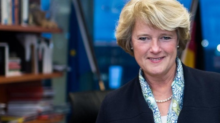 Kulturstaatsministerin Monika Grütters posiert in ihrem Büro im Bundeskanzleramt. Kulturstaatsministerin Monika Grütters posiert in ihrem Büro im Bundeskanzleramt.