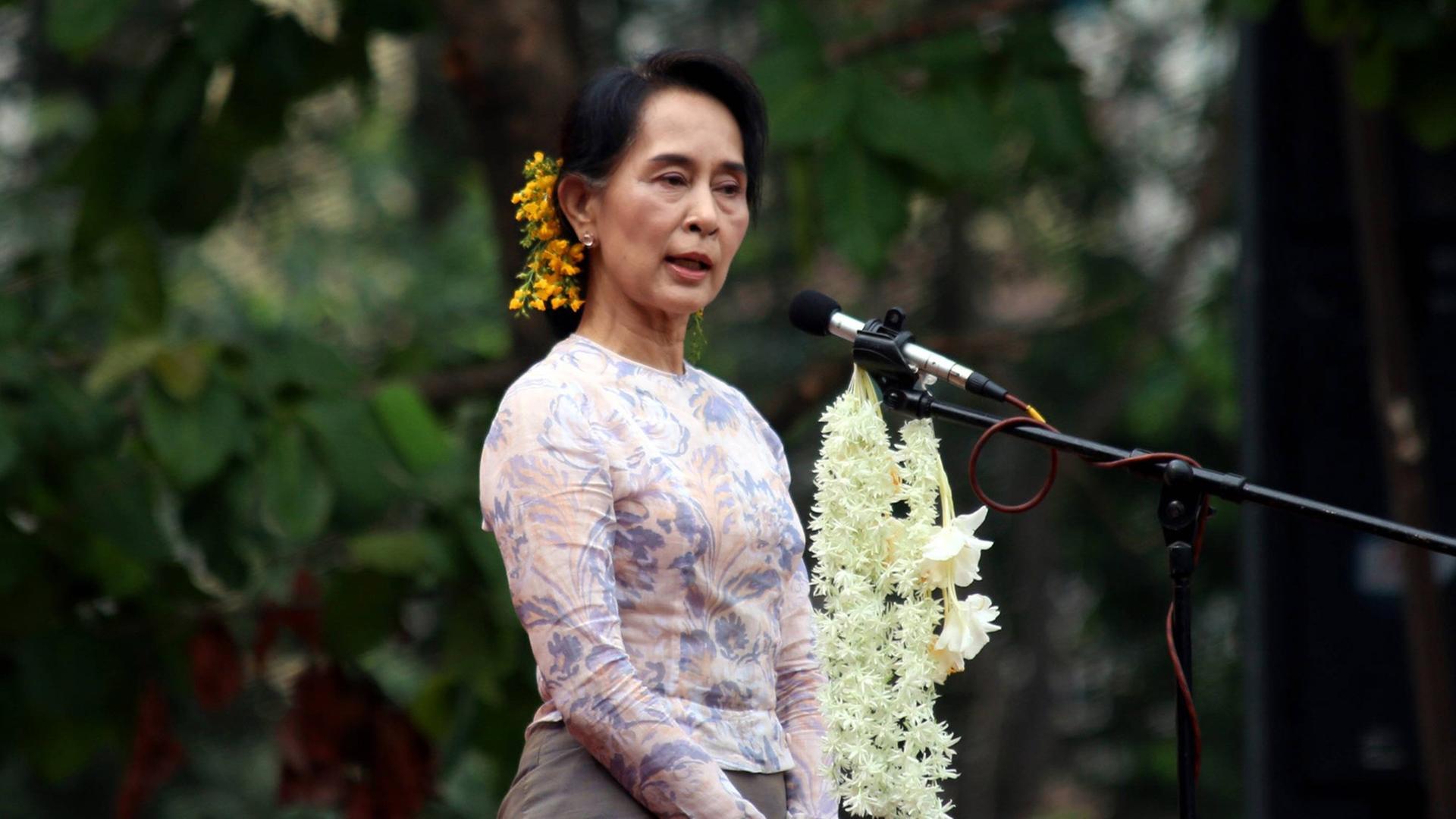 Oppositionsführerin Aung San Suu Kyi Oppositionsführerin Aung San Suu Kyi