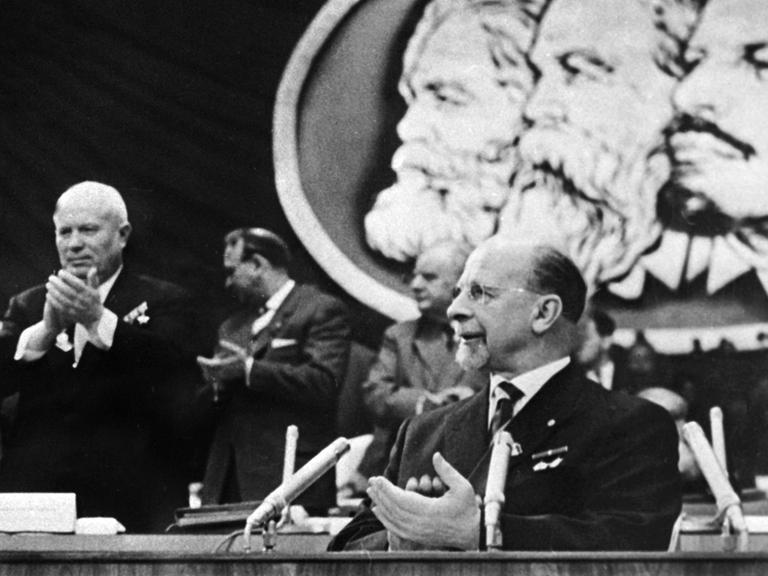 Walter Ulbricht beim 6. Parteitag der SED 1963.