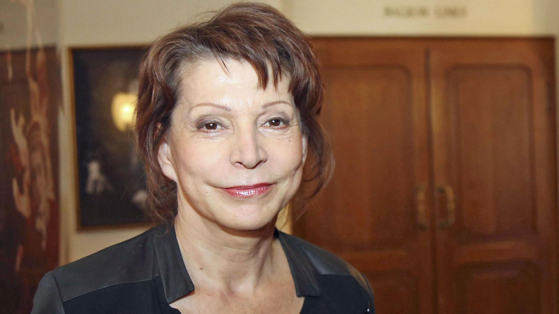 Anna Badora bei der Pressekonferenz zum Volkstheater Wien Spielprogramm 2015/16 in der Roten Bar im Volkstheater, aufgenommen am 07.05.2015.