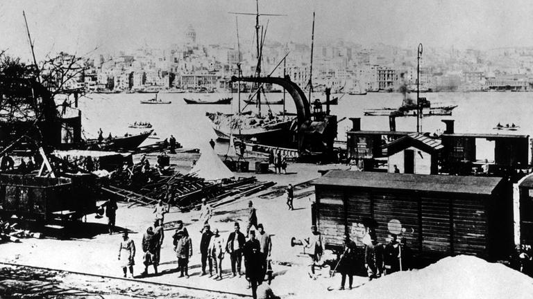Undatiertes Archivbild des Hafens von Konstantinopel während des 1. Weltkriegs