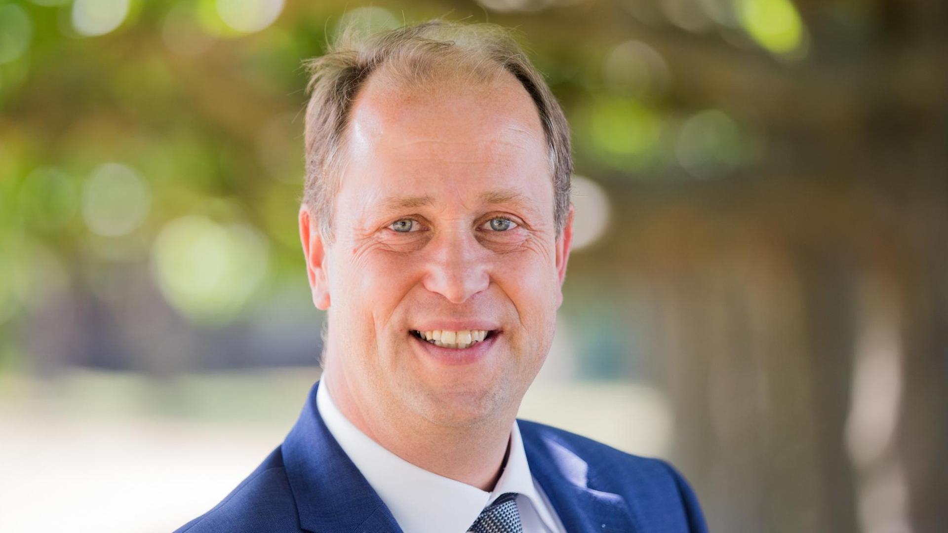 Nordrhein-Westfalens Integrationsminister Joachim Stamp Nordrhein-Westfalens Integrationsminister Joachim Stamp