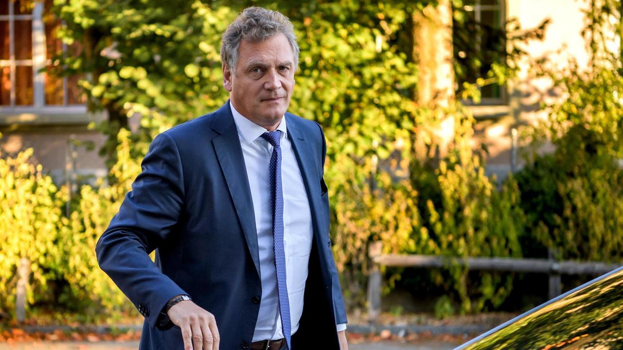 Der frühere FIFA-Generalsekretär Jerome Valcke auf dem Weg zum Internationalen Sportgerichtshof CAS Der frühere FIFA-Generalsekretär Jerome Valcke auf dem Weg zum Internationalen Sportgerichtshof CAS