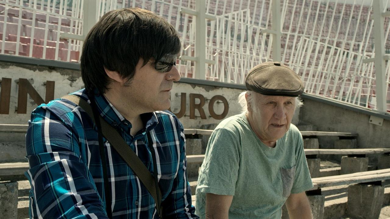 Rodrigo Gonzalez und Eduardo Yañez an einer Gedenkstätte für die Opfer der Diktatur in Santiago de Chile Rodrigo Gonzalez und Eduardo Yañez an einer Gedenkstätte für die Opfer der Diktatur in Santiago de Chile