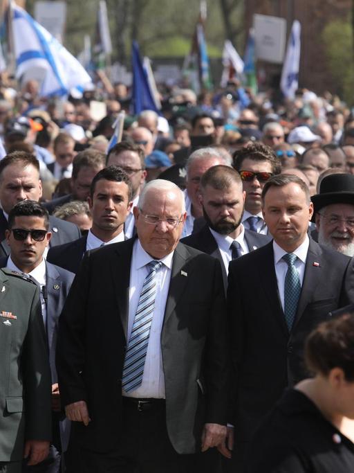 Der israelische Präsident Reuven Rivlin und der polnische Präsident Andrzej Duda beim 27. Marsch der Lebenden in Auschwitz.