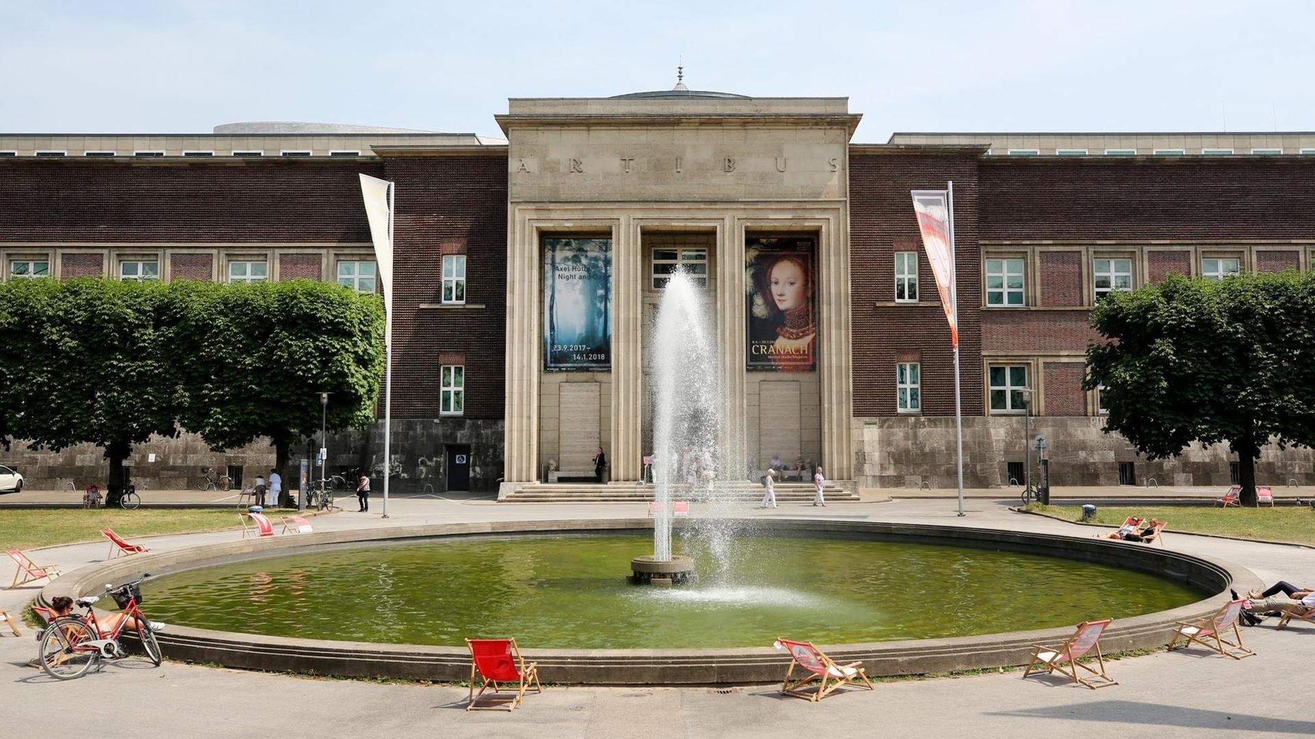 Das Foto zeigt das Museum Kunstpalast in Düsseldorf.