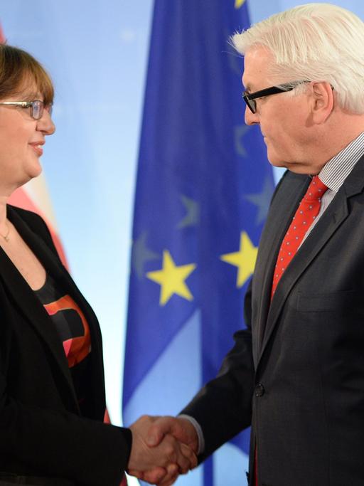 Außenminister Frank-Walter Steinmeier empfängt am 10.04.2014 in Berlin seine georgische Amtskollegin Maia Panjikidze.