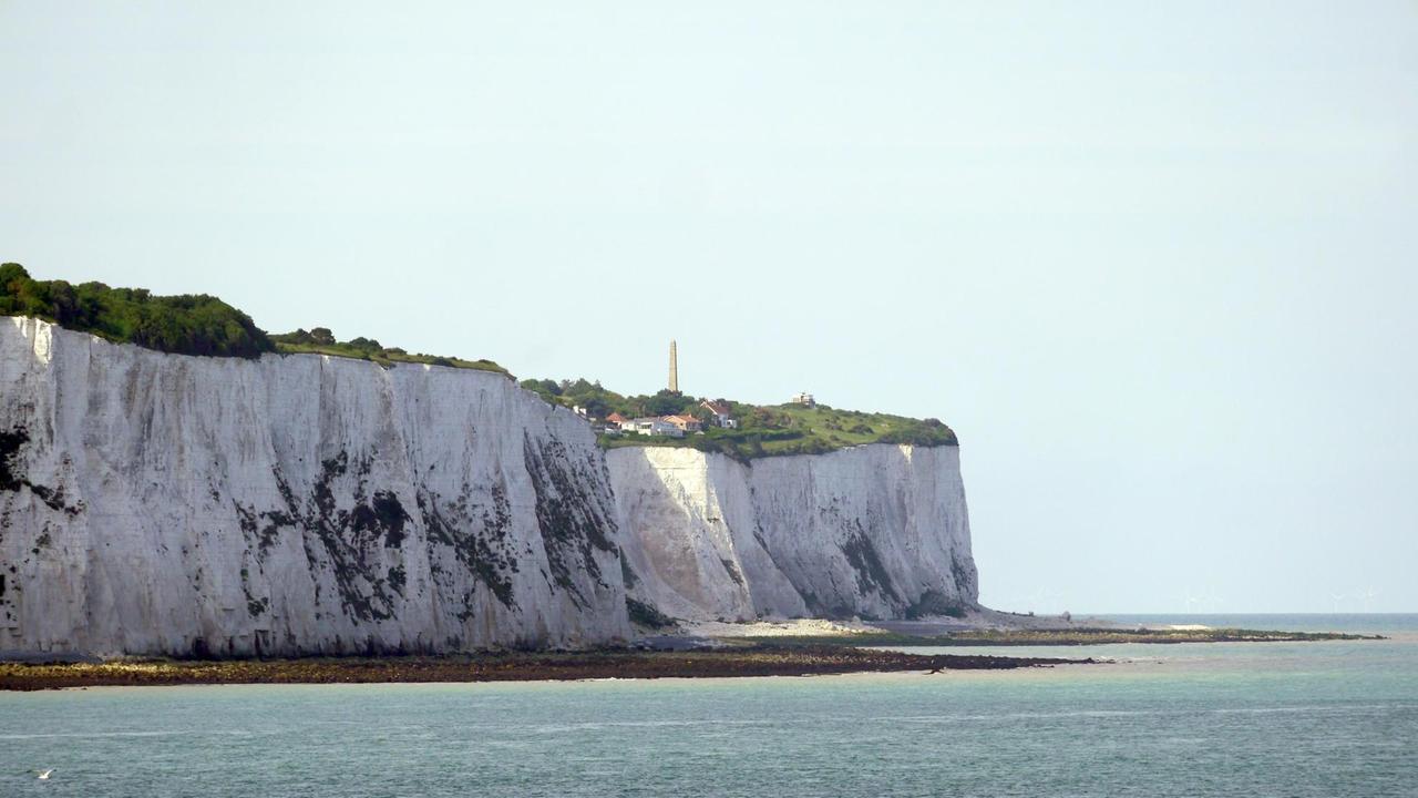 Die Kreidefelsen an der Kanalküste in St. Margaret's at Cliffe, in der Nähe von Dover (Großbritannien).