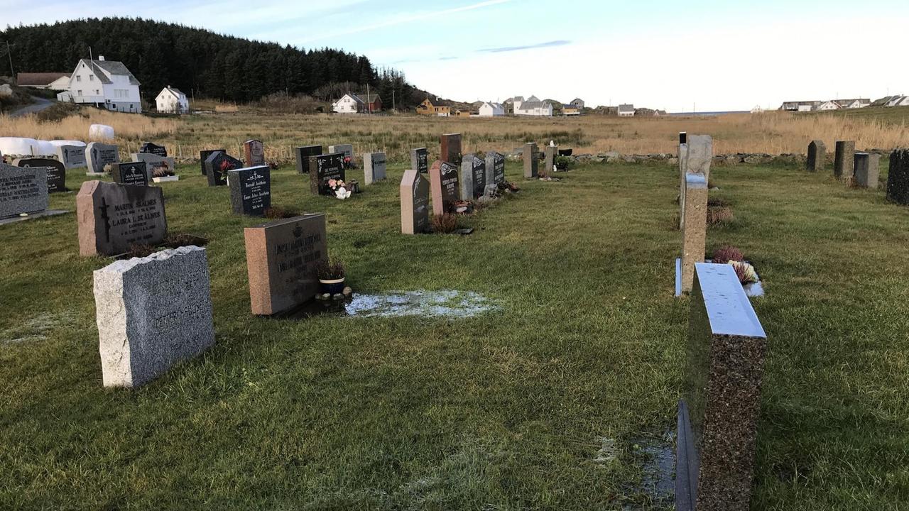 Der Friedhof der norwegischen Insel Utsira: Mindestens einhundert Gräber, aber höchstens ein Dutzend Nachnamen