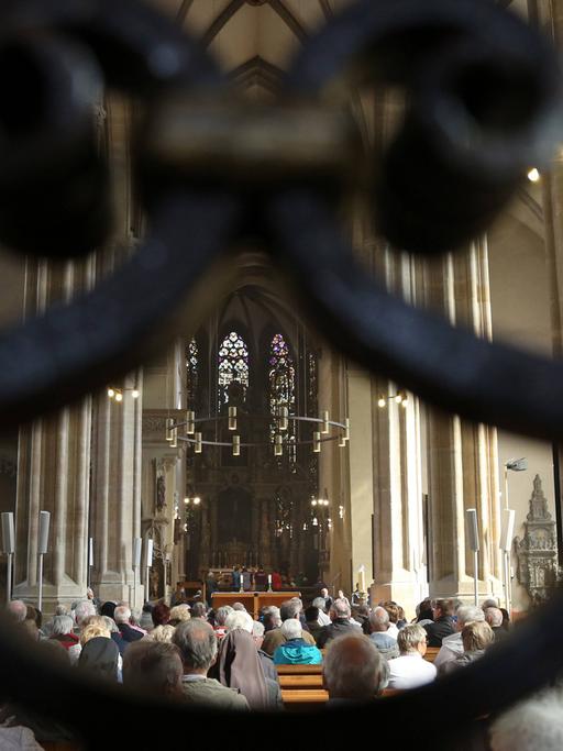 Blick in den Dom St. Marien Erfurt.