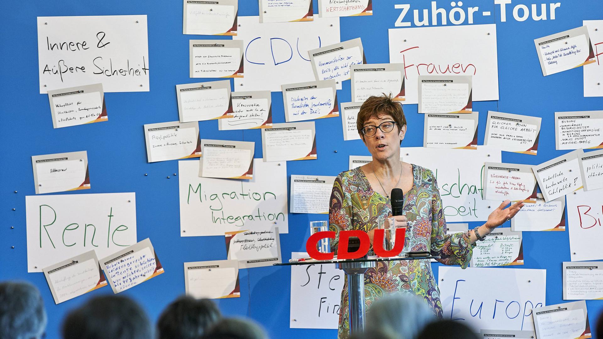 Zuhör-Tour der CDU-Generalsekretärin Annegret Kramp-Karrenbauer