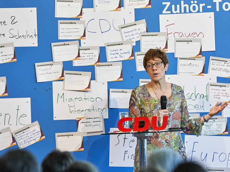 Zuhör-Tour der CDU-Generalsekretärin Annegret Kramp-Karrenbauer