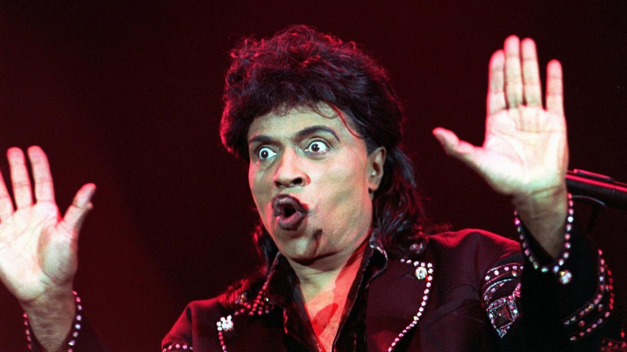 Die amerikanische Rock 'n' Roll-Legende Little Richard tritt am 11.7.2000 beim Konzert "The Legends of Rock'n'Roll" in London auf. Die amerikanische Rock 'n' Roll-Legende Little Richard tritt am 11.7.2000 beim Konzert "The Legends of Rock'n'Roll" in London auf.