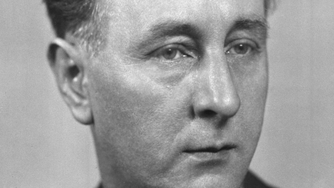 Porträt des tschechischen Komponisten Bohuslav Martinů (1890-1959) Porträt des tschechischen Komponisten Bohuslav Martinů (1890-1959)